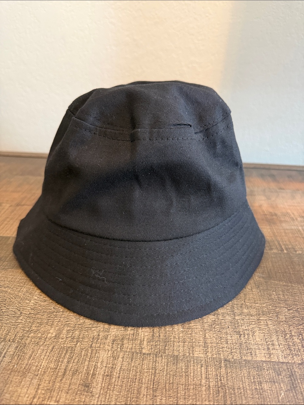 Urban Outfitters Black Bucket Hat with Yellow Butterfly and White Daisies - Picture 5 of 6